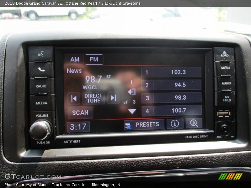Octane Red Pearl / Black/Light Graystone 2018 Dodge Grand Caravan SE