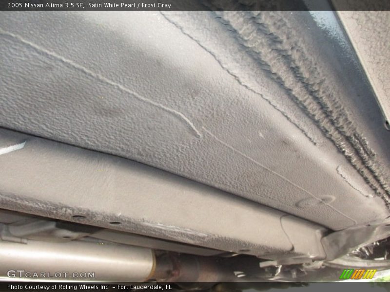 Satin White Pearl / Frost Gray 2005 Nissan Altima 3.5 SE