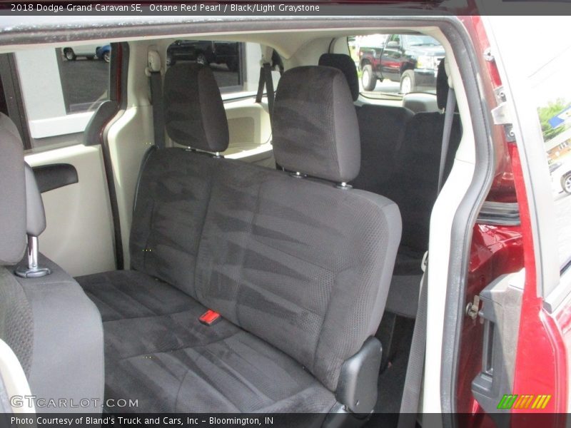 Octane Red Pearl / Black/Light Graystone 2018 Dodge Grand Caravan SE