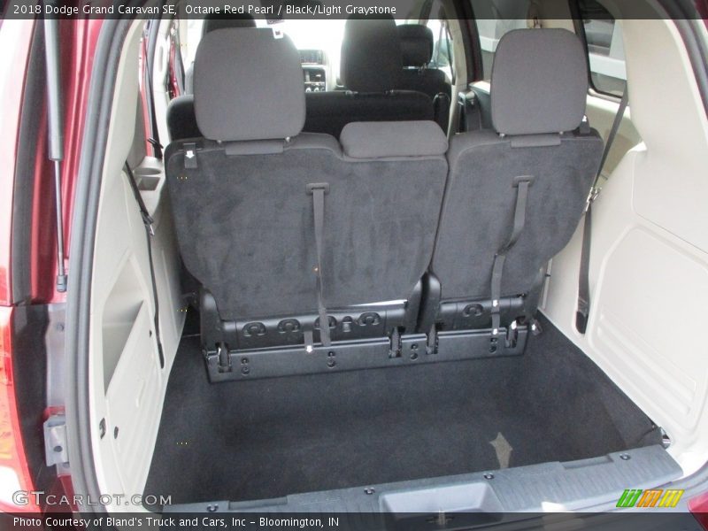 Octane Red Pearl / Black/Light Graystone 2018 Dodge Grand Caravan SE