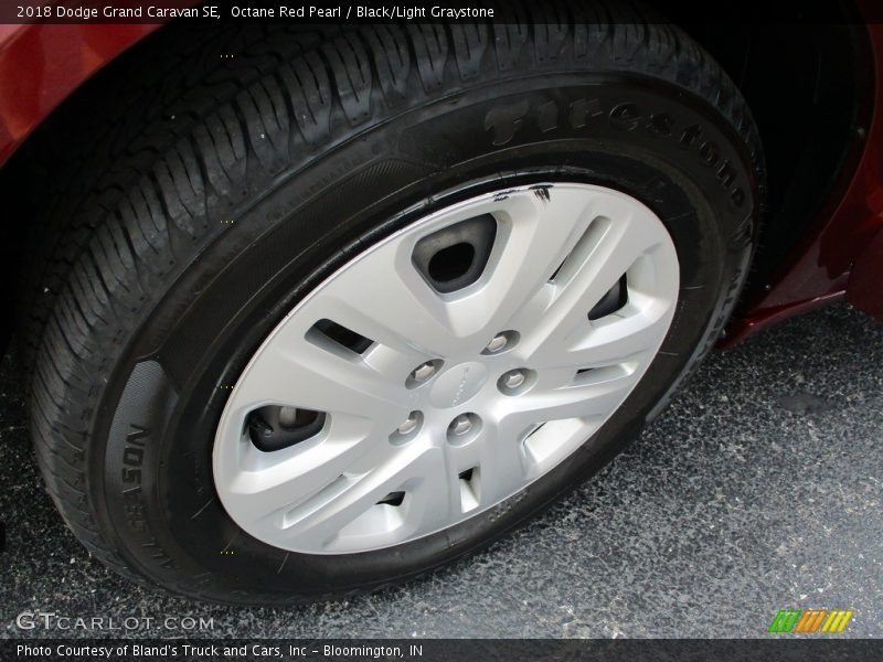 Octane Red Pearl / Black/Light Graystone 2018 Dodge Grand Caravan SE