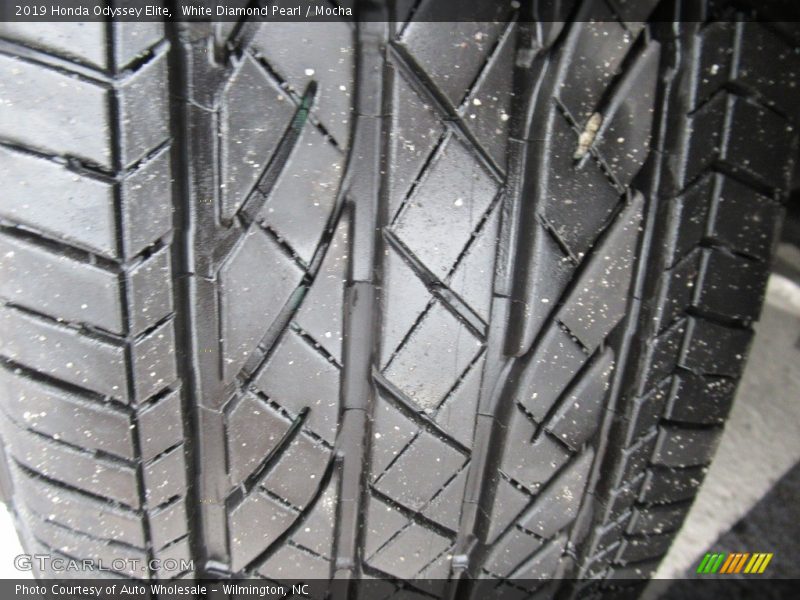 White Diamond Pearl / Mocha 2019 Honda Odyssey Elite