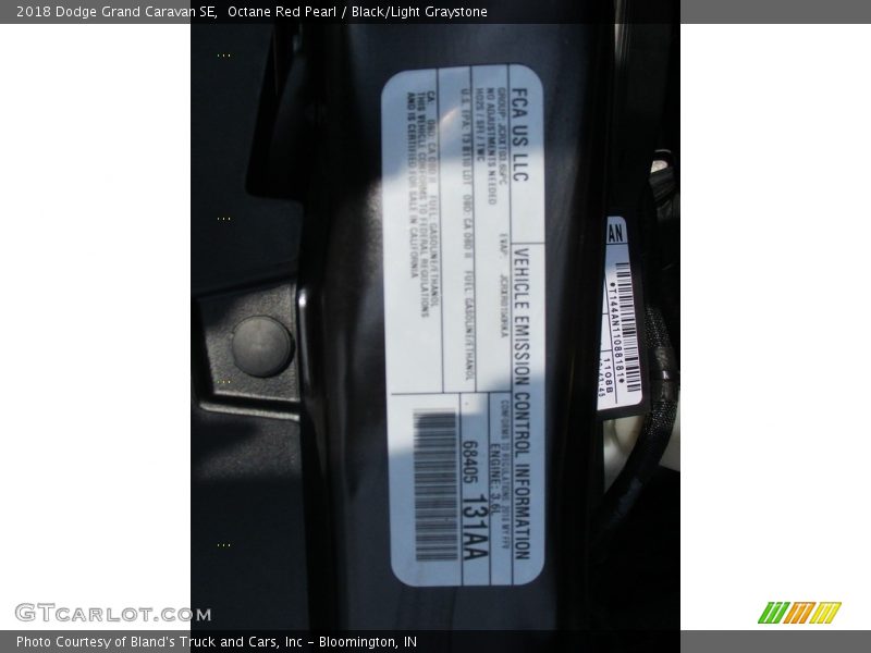 Octane Red Pearl / Black/Light Graystone 2018 Dodge Grand Caravan SE
