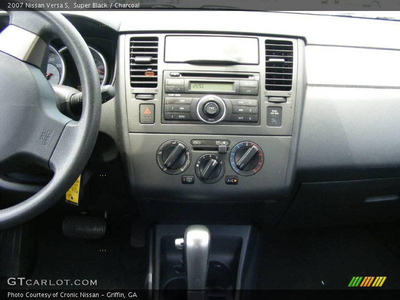 Super Black / Charcoal 2007 Nissan Versa S