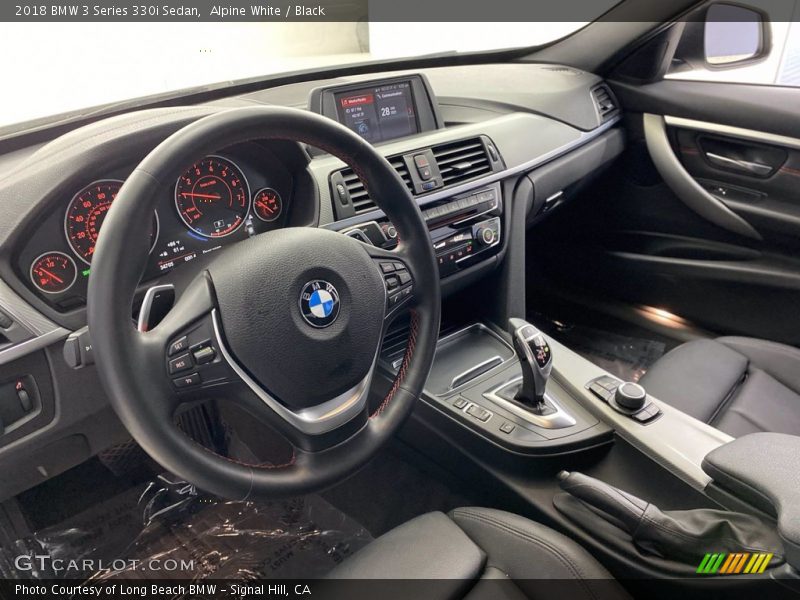 Alpine White / Black 2018 BMW 3 Series 330i Sedan