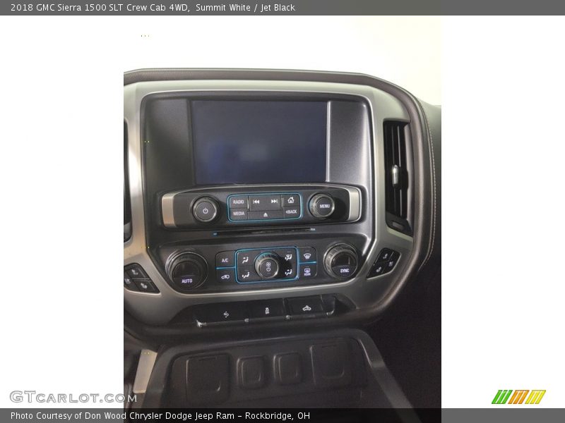 Summit White / Jet Black 2018 GMC Sierra 1500 SLT Crew Cab 4WD