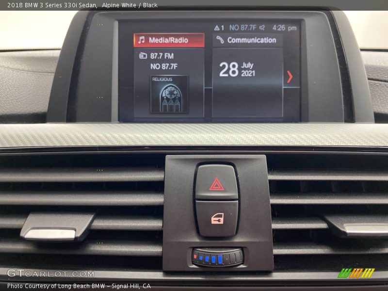 Alpine White / Black 2018 BMW 3 Series 330i Sedan