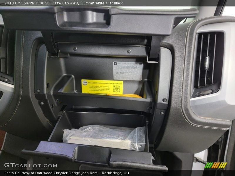 Summit White / Jet Black 2018 GMC Sierra 1500 SLT Crew Cab 4WD
