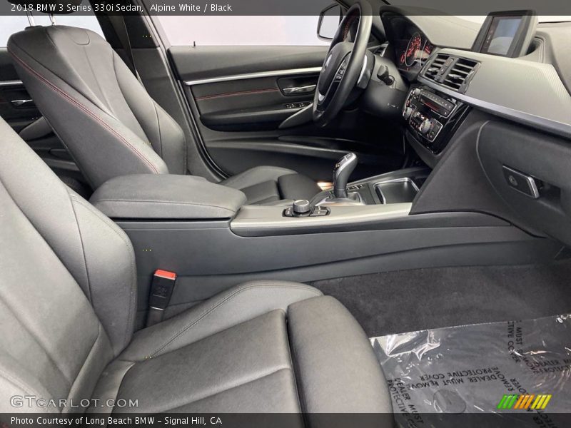 Alpine White / Black 2018 BMW 3 Series 330i Sedan