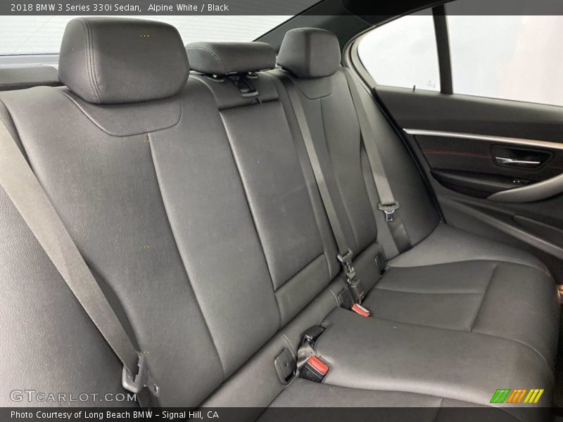 Alpine White / Black 2018 BMW 3 Series 330i Sedan