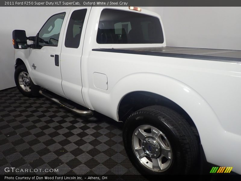 Oxford White / Steel Gray 2011 Ford F250 Super Duty XLT SuperCab