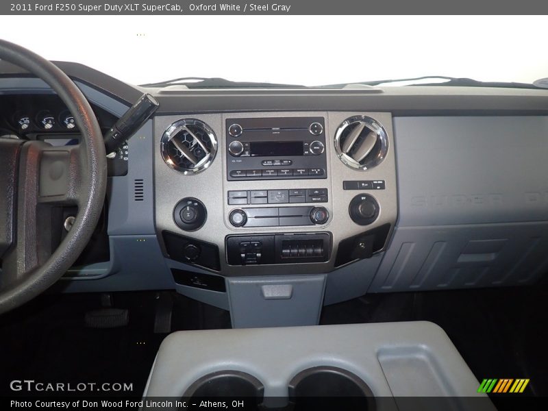 Controls of 2011 F250 Super Duty XLT SuperCab