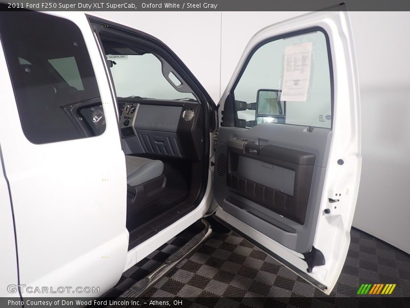Oxford White / Steel Gray 2011 Ford F250 Super Duty XLT SuperCab
