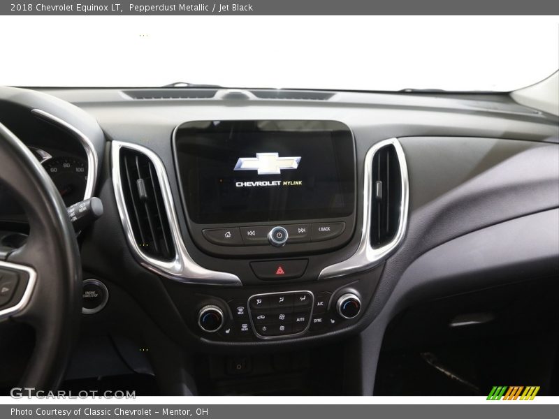 Pepperdust Metallic / Jet Black 2018 Chevrolet Equinox LT