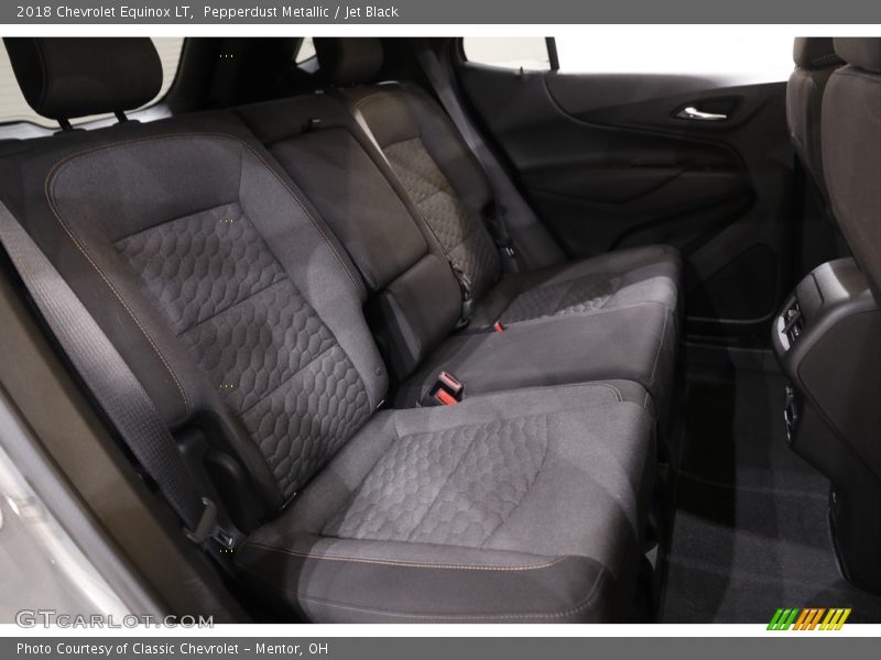 Pepperdust Metallic / Jet Black 2018 Chevrolet Equinox LT