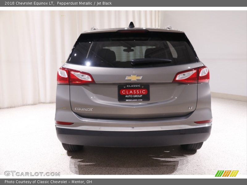 Pepperdust Metallic / Jet Black 2018 Chevrolet Equinox LT