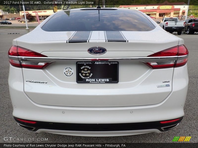 Oxford White / Medium Light Stone 2017 Ford Fusion SE AWD