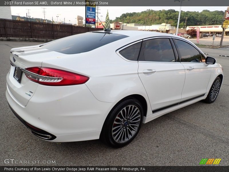 Oxford White / Medium Light Stone 2017 Ford Fusion SE AWD