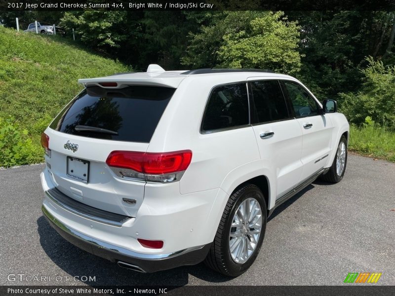 Bright White / Indigo/Ski Gray 2017 Jeep Grand Cherokee Summit 4x4