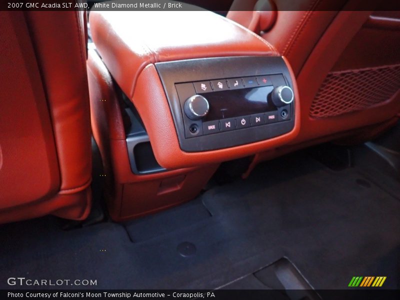 White Diamond Metallic / Brick 2007 GMC Acadia SLT AWD