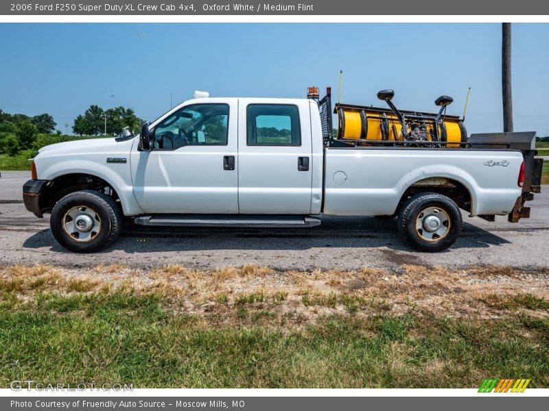 Oxford White / Medium Flint 2006 Ford F250 Super Duty XL Crew Cab 4x4