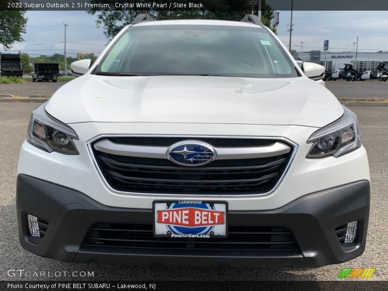 Crystal White Pearl / Slate Black 2022 Subaru Outback 2.5i Premium