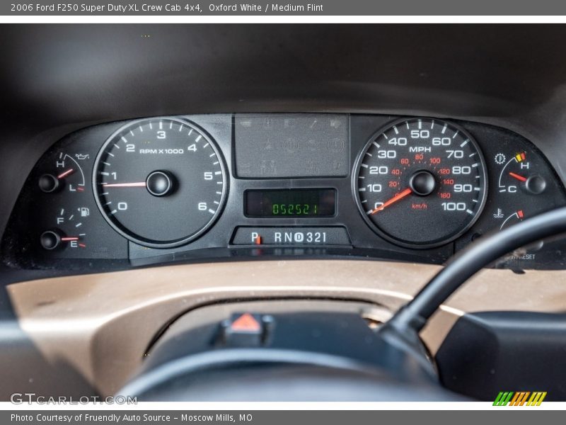 Oxford White / Medium Flint 2006 Ford F250 Super Duty XL Crew Cab 4x4