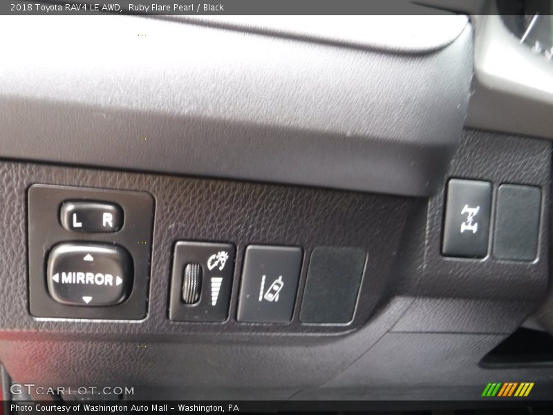 Ruby Flare Pearl / Black 2018 Toyota RAV4 LE AWD