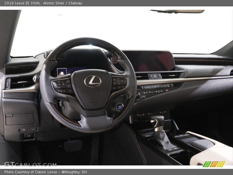 Atomic Silver / Chateau 2019 Lexus ES 300h