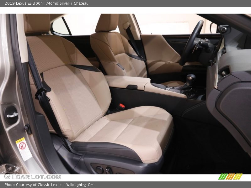 Atomic Silver / Chateau 2019 Lexus ES 300h