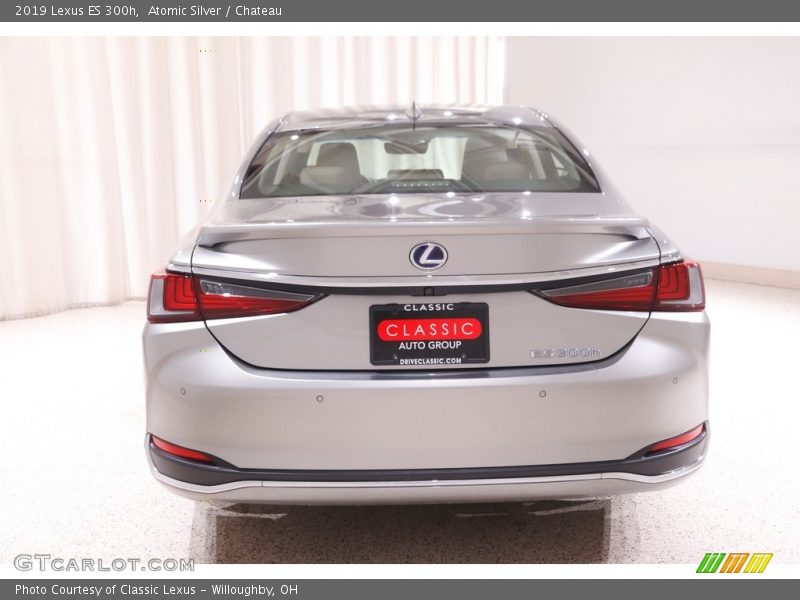 Atomic Silver / Chateau 2019 Lexus ES 300h