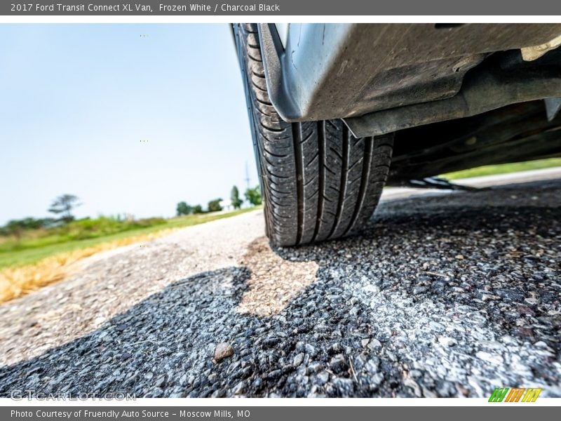 Frozen White / Charcoal Black 2017 Ford Transit Connect XL Van