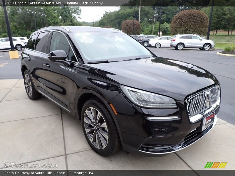 Front 3/4 View of 2020 Corsair Reserve AWD