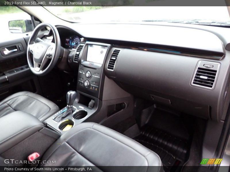 Dashboard of 2019 Flex SEL AWD