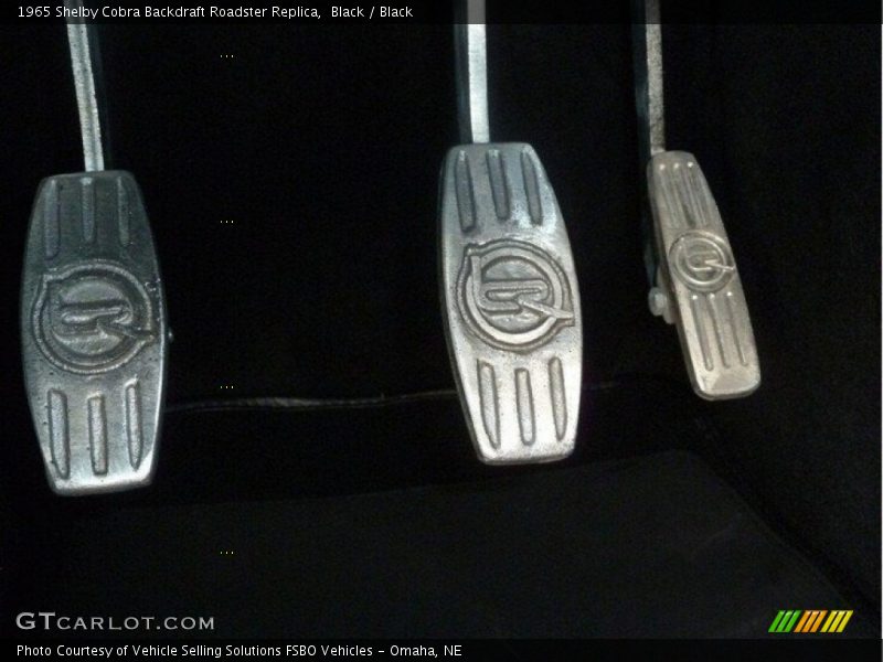 Controls of 1965 Cobra Backdraft Roadster Replica