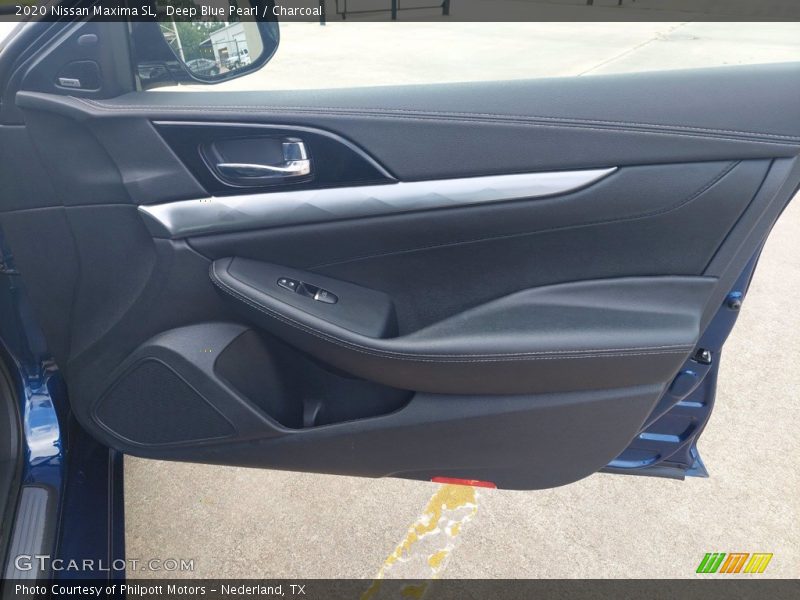 Door Panel of 2020 Maxima SL