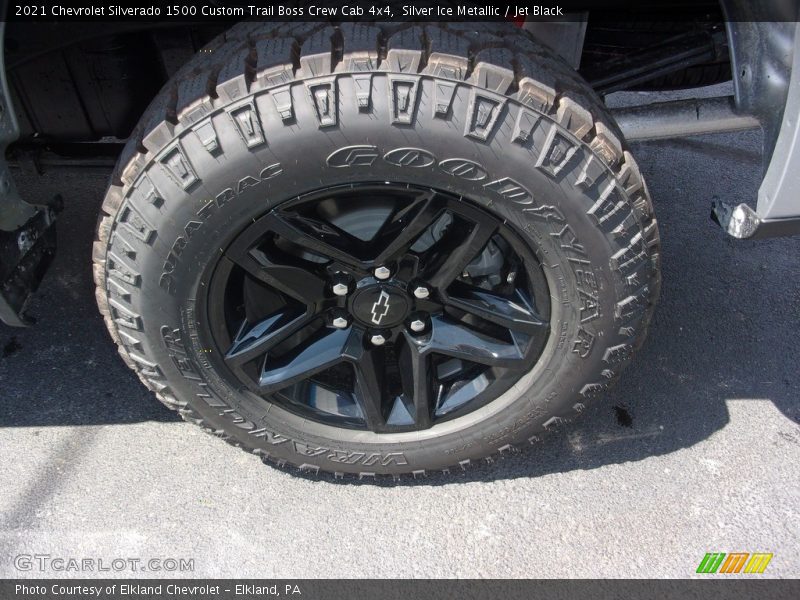 Silver Ice Metallic / Jet Black 2021 Chevrolet Silverado 1500 Custom Trail Boss Crew Cab 4x4