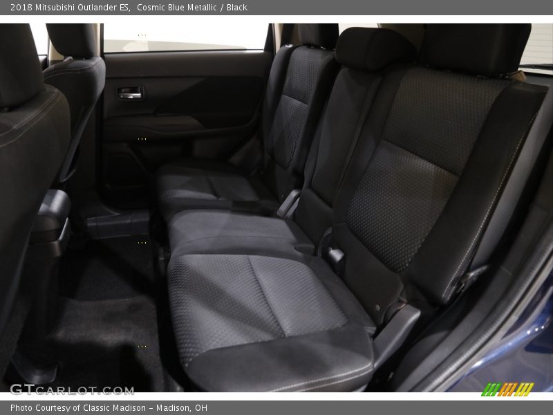 Cosmic Blue Metallic / Black 2018 Mitsubishi Outlander ES