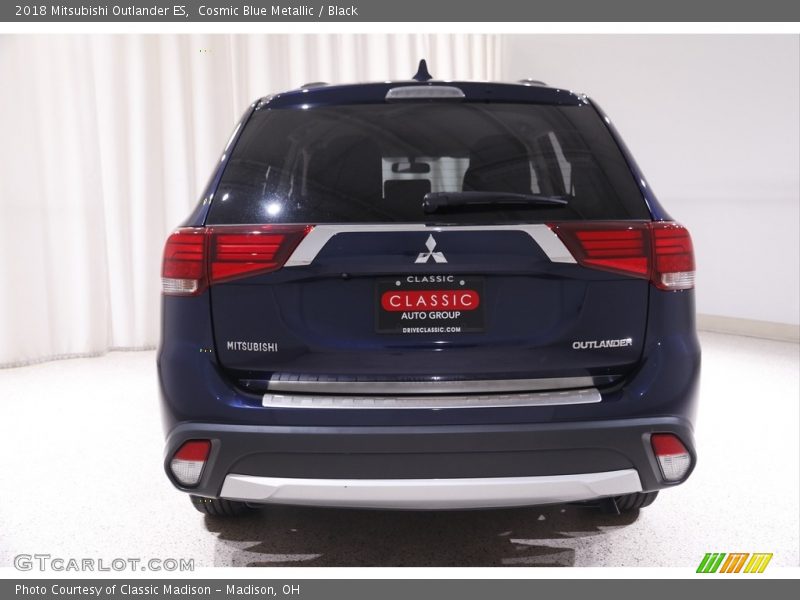 Cosmic Blue Metallic / Black 2018 Mitsubishi Outlander ES