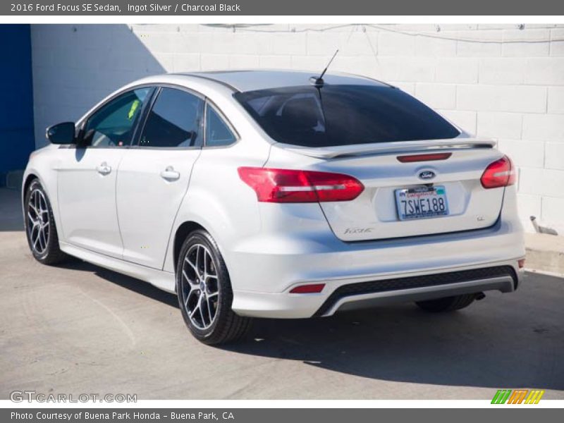 Ingot Silver / Charcoal Black 2016 Ford Focus SE Sedan