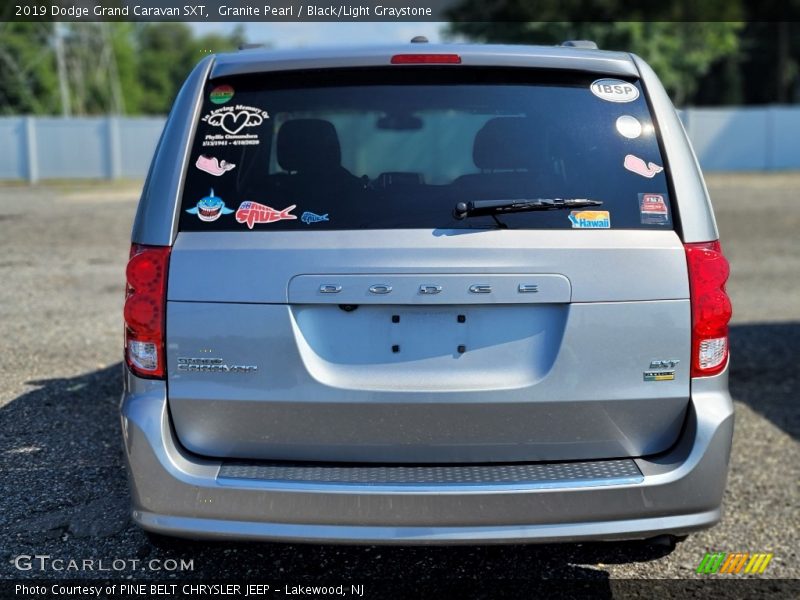 Granite Pearl / Black/Light Graystone 2019 Dodge Grand Caravan SXT
