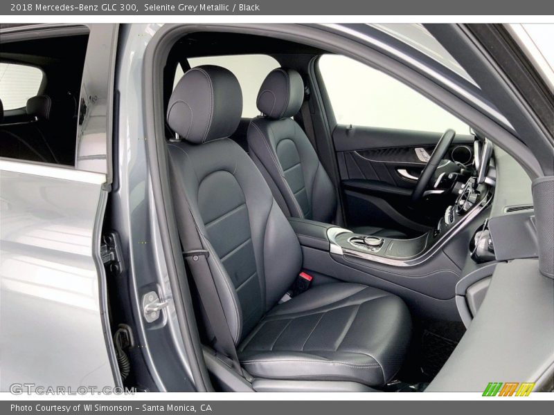Selenite Grey Metallic / Black 2018 Mercedes-Benz GLC 300