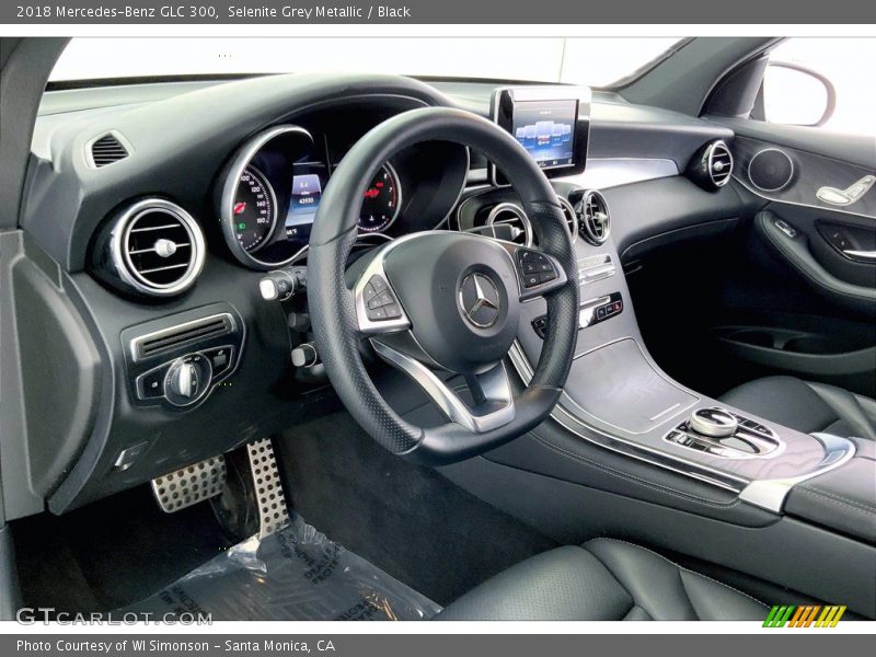 Selenite Grey Metallic / Black 2018 Mercedes-Benz GLC 300
