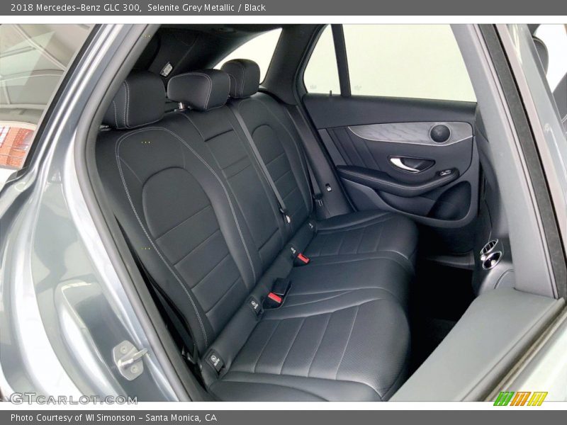 Selenite Grey Metallic / Black 2018 Mercedes-Benz GLC 300