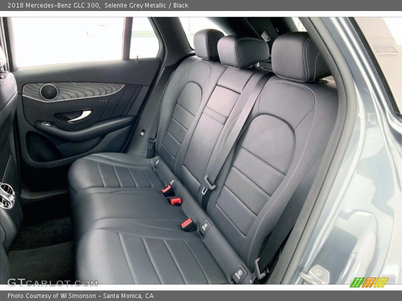 Selenite Grey Metallic / Black 2018 Mercedes-Benz GLC 300