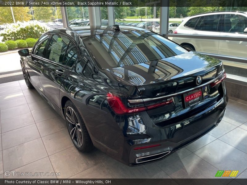 Black Sapphire Metallic / Black 2022 BMW 7 Series 740i xDrive Sedan