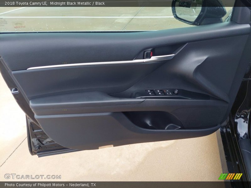 Midnight Black Metallic / Black 2018 Toyota Camry LE