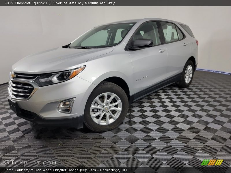 Silver Ice Metallic / Medium Ash Gray 2019 Chevrolet Equinox LS