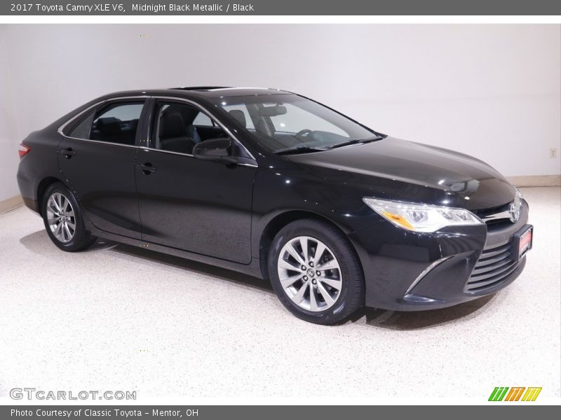 Midnight Black Metallic / Black 2017 Toyota Camry XLE V6