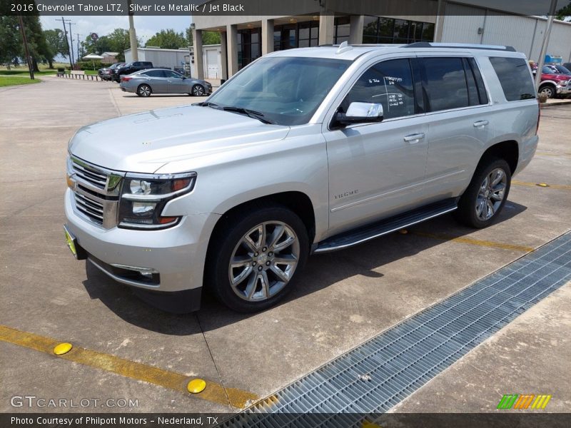 Front 3/4 View of 2016 Tahoe LTZ
